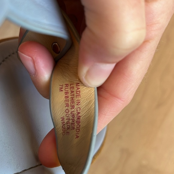 Michael Kors Farrow Thong Sandals Light Blue Size 7M Gladiator Chain Logo - Picture 7 of 12